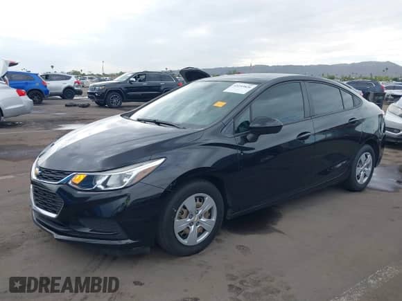 2018 Chevrolet Cruze LS с VIN 1G1BC5SM9J7179055, выставлен на аукционе IAAI как лот 43253826 с пробегом 58 617 миль миль и . История ставок и продаж доступна на DreamBid. Изображение 2.