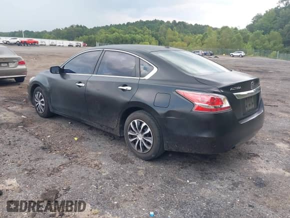 2015 Nissan Altima SL with VIN 1N4AL3APXFN898763, listed as a IAAI auction lot 42976707 with 225,416 mi miles and . Bid and sale history available at DreamBid. Image 3.