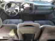 2003 Chevrolet Suburban LT с VIN 3GNGK26U63G257735, выставлен на аукционе Copart как лот 76520384 с пробегом 213 129 миль миль и Списание • Salvage title. История ставок и продаж доступна на DreamBid. Изображение 8.