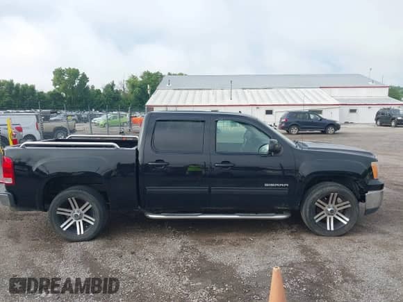 2010 GMC Sierra 1500 SLT with VIN 3GTRKWE21AG254943, listed as a IAAI auction lot 42966135 with 30,690 mi miles and . Bid and sale history available at DreamBid. Image 13.