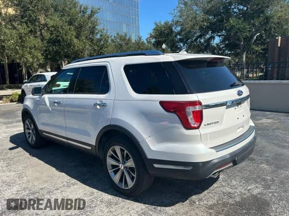 2019 Ford Explorer Limited z VIN 1FM5K8F80KGA52780, wystawiony jako Copart lot #90130305 z przebiegiem 131 865 mil mil oraz Czysty tytuł • Clean title. Historia ofert i sprzedaży dostępna na DreamBid. Obrazek 3.