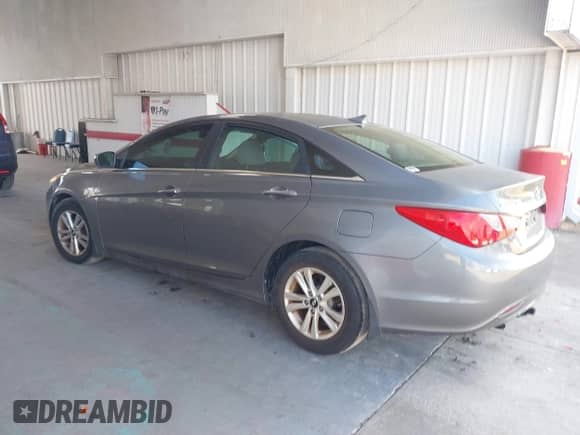 2013 Hyundai Sonata GLS с VIN 5NPEB4AC8DH640806, выставлен на аукционе IAAI как лот 43356742 с пробегом 123 820 миль миль и . История ставок и продаж доступна на DreamBid. Изображение 3.