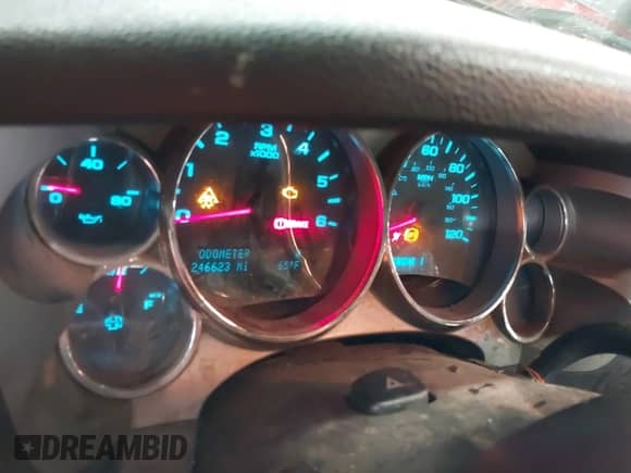 2009 Chevrolet Silverado 2500HD LT с VIN 1GCHK53K29F134512, выставлен на аукционе IAAI как лот 41777515 с пробегом 246 623 миль миль и . История ставок и продаж доступна на DreamBid. Изображение 7.