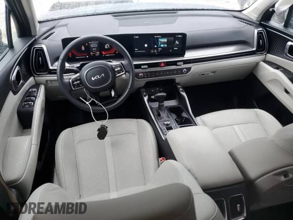 2025 Kia Sorento S с VIN 5XYRL4JC7SG312652, выставлен на аукционе Copart как лот 80185035 с пробегом 26 661 миль миль и Списание • Salvage title. История ставок и продаж доступна на DreamBid. Изображение 8.