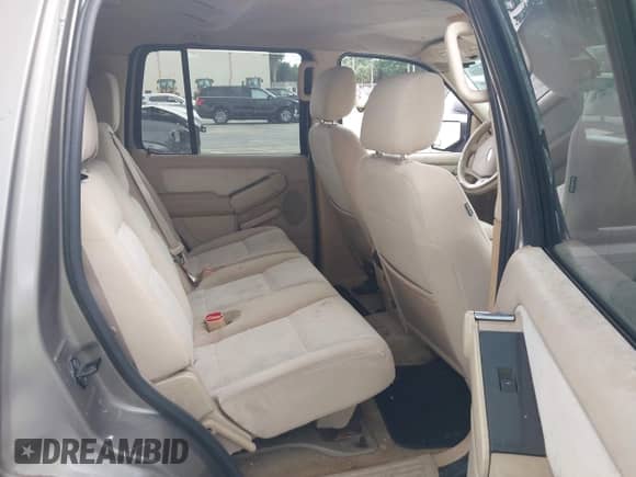 2006 Ford Explorer XLT with VIN 1FMEU63E06ZA06112, listed as a IAAI auction lot 43246103 with 176,724 mi miles and . Bid and sale history available at DreamBid. Image 8.