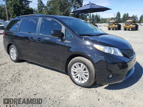 2014 Toyota Sienna XLE z VIN 5TDYK3DC1ES433804, wystawiony jako Copart lot #81883525 z przebiegiem 138 750 mil mil oraz Szkoda całkowita • Salvage title. Historia ofert i sprzedaży dostępna na DreamBid. Obrazek 4.