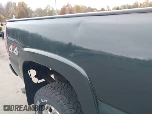 2003 Chevrolet Silverado 2500HD LT with VIN 1GCHK29U93E192928, listed as a IAAI auction lot 43558055 with 90,700 mi miles and . Bid and sale history available at DreamBid. Image 6.