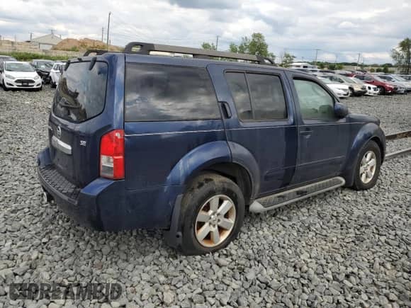 2011 Nissan Pathfinder Silver with VIN 5N1AR1NB7BC615698, listed as a Copart auction lot 68209905 with 131,972 mi miles and Clean title. Bid and sale history available at DreamBid. Image 3.