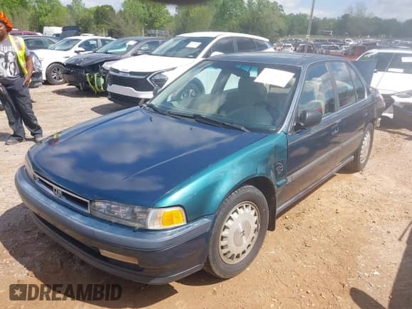 1991 Honda Accord с VIN JHMCB7683MC087649, выставлен на аукционе IAAI как лот 41972617 с пробегом 275 517 миль миль и . История ставок и продаж доступна на DreamBid. Изображение 2.