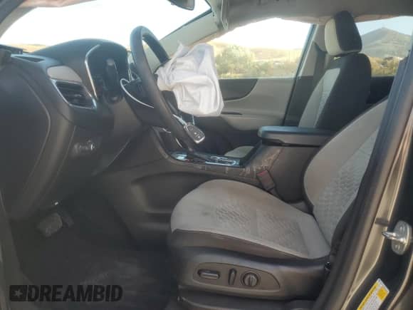 2021 Chevrolet Equinox LS z VIN 2GNAXSEV8M6113246, wystawiony jako Copart lot #68028635 z przebiegiem 103 602 mil mil oraz Szkoda całkowita • Salvage title. Historia ofert i sprzedaży dostępna na DreamBid. Obrazek 7.