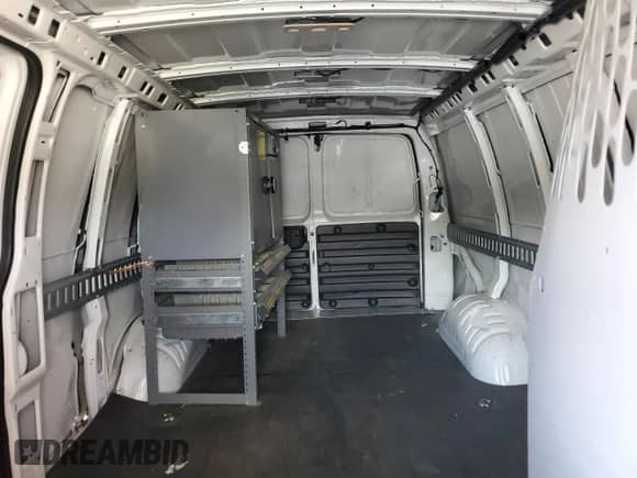 2024 Chevrolet Express Cargo с VIN 1GCWGBFP9R1141680, выставлен на аукционе Copart как лот 70982085 с пробегом 17 445 миль миль и Чистый • Clean title. История ставок и продаж доступна на DreamBid. Изображение 10.