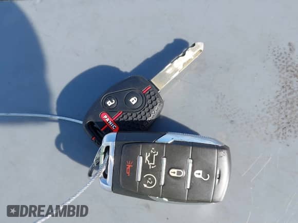 2009 Honda Pilot LX with VIN 5FNYF38219B004615, listed as a IAAI auction lot 42967984 with 271,872 mi miles and . Bid and sale history available at DreamBid. Image 11.