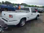 1998 Chevrolet S-10 LS с VIN 1GCCS14X8W8161937, выставлен на аукционе IAAI как лот 42358773 с пробегом 266 068 миль миль и . История ставок и продаж доступна на DreamBid. Изображение 4.