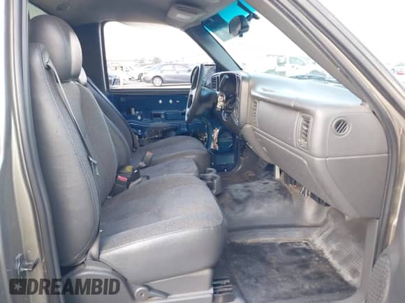 2003 Chevrolet Silverado 1500 with VIN 1GCEC14X23Z136737, listed as a IAAI auction lot 41469228 with 171,031 mi miles and . Bid and sale history available at DreamBid. Image 5.