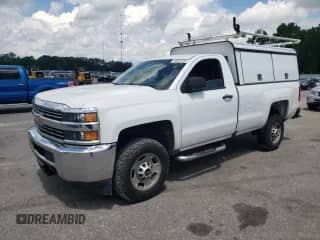 2016 Chevrolet Silverado 2500HD Work Truck z VIN 1GC0CUEG8GZ424469, wystawiony jako Copart lot #56926395 z przebiegiem 245 024 mil mil oraz Czysty tytuł • Clean title. Historia ofert i sprzedaży dostępna na DreamBid. Obrazek 1.