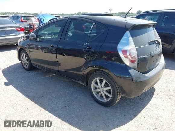 2014 Toyota Prius One с VIN JTDKDTB38E1077500, выставлен на аукционе IAAI как лот 42628361 с пробегом Не указан миль и . История ставок и продаж доступна на DreamBid. Изображение 3.