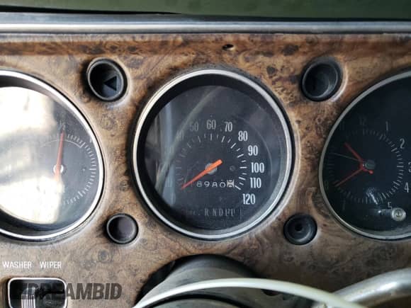 1972 Chevrolet Monte Carlo с VIN 1H57H2K625454, выставлен на аукционе Copart как лот 76759594 с пробегом 18 980 миль миль и Списание • Salvage title. История ставок и продаж доступна на DreamBid. Изображение 9.