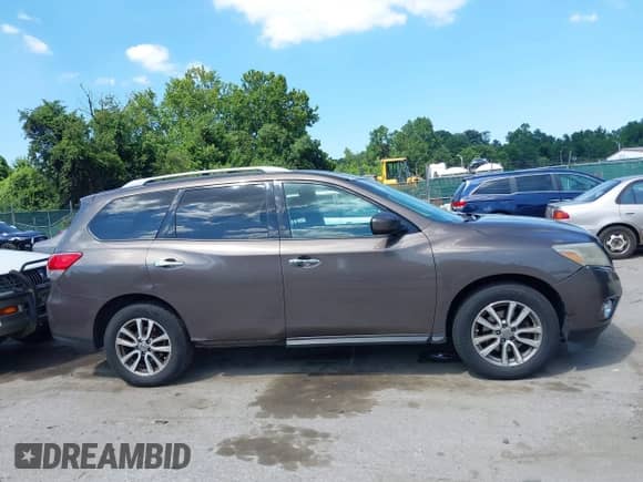 2015 Nissan Pathfinder Platinum with VIN 5N1AR2MM5FC678703, listed as a IAAI auction lot 42856269 with 356,966 mi miles and . Bid and sale history available at DreamBid. Image 13.