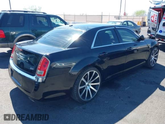 2012 Chrysler 300 с VIN 2C3CCAAG1CH104488, выставлен на аукционе IAAI как лот 42921316 с пробегом 180 449 миль миль и . История ставок и продаж доступна на DreamBid. Изображение 4.