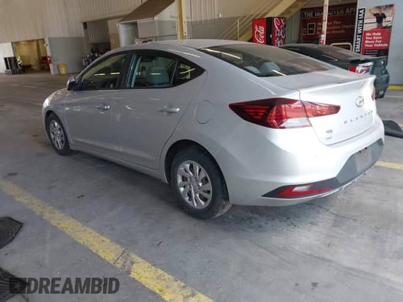 2019 Hyundai Elantra SE z VIN 5NPD74LF6KH497582, wystawiony jako IAAI lot #42877049 z przebiegiem 88 024 mil mil oraz . Historia ofert i sprzedaży dostępna na DreamBid. Obrazek 3.