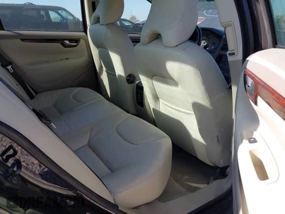 2006 Volvo S60 2.5L Turbo с VIN YV1RS592362555938, выставлен на аукционе IAAI как лот 43340821 с пробегом 188 250 миль миль и . История ставок и продаж доступна на DreamBid. Изображение 8.