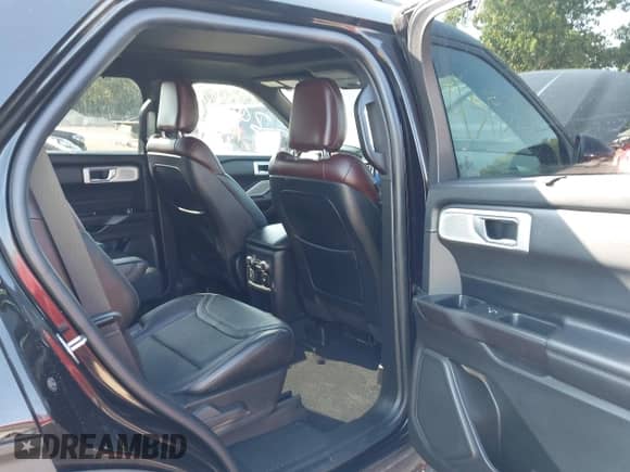 2020 Ford Explorer Platinum with VIN 1FM5K8HC9LGA51159, listed as a IAAI auction lot 43193387 with 39,749 mi miles and . Bid and sale history available at DreamBid. Image 8.