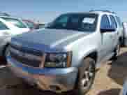 2013 Chevrolet Tahoe LS с VIN 1GNSKAE06DR286575, выставлен на аукционе IAAI как лот 42595609 с пробегом 216 059 миль миль и . История ставок и продаж доступна на DreamBid. Изображение 2.