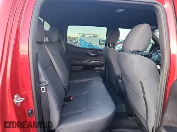 2019 Toyota Tacoma SR5 with VIN 3TMAZ5CN5KM111819, listed as a Copart auction lot 81325625 with 52,300 mi miles and Salvage title. Bid and sale history available at DreamBid. Image 10.