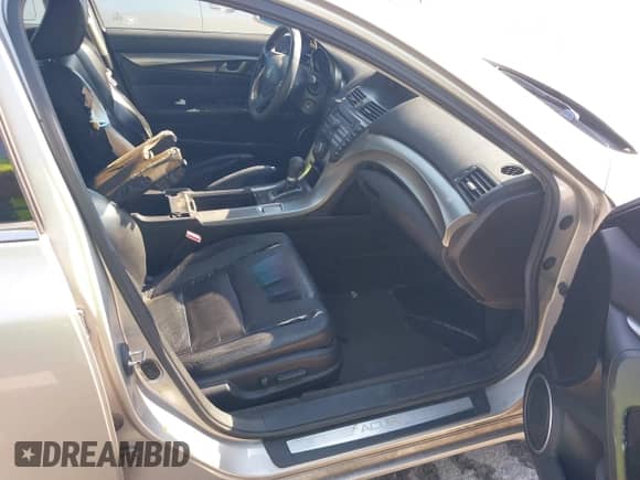 2011 Acura TL with VIN 19UUA8F20BA005560, listed as a IAAI auction lot 43432555 with 362,426 mi miles and . Bid and sale history available at DreamBid. Image 5.