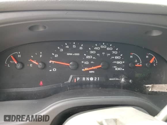 2004 Ford Econoline Cargo z VIN 1FTSE34LX4HB53489, wystawiony jako Copart lot #57730845 z przebiegiem 207 547 mil mil oraz Czysty tytuł • Clean title. Historia ofert i sprzedaży dostępna na DreamBid. Obrazek 9.