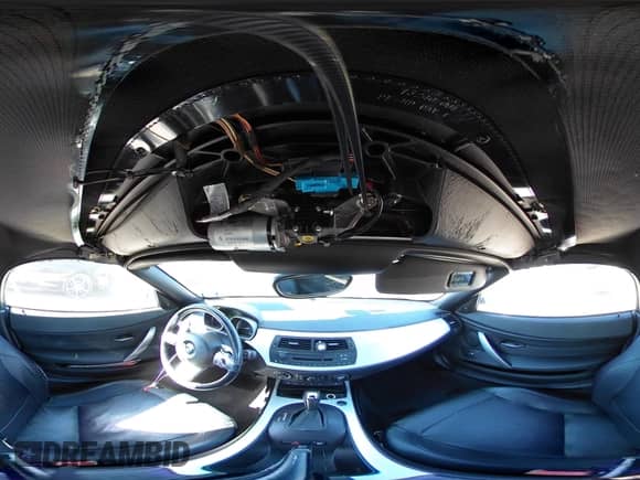 2006 BMW Z4 3.0i with VIN 4USBU33526LW66252, listed as a IAAI auction lot 43325648 with 164,675 mi miles and . Bid and sale history available at DreamBid. Image 18.