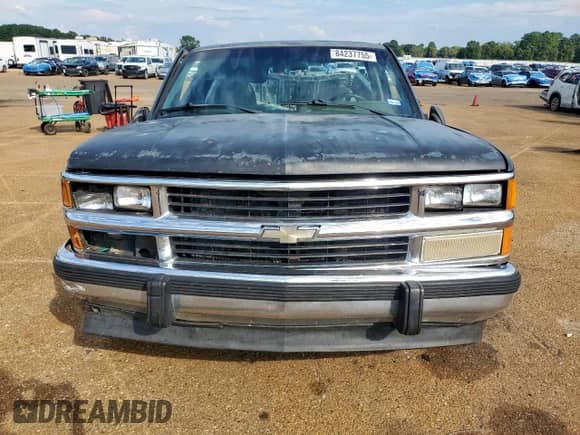 1988 Chevrolet Silverado 1500 с VIN 1GCDC14Z2JZ256600, выставлен на аукционе Copart как лот 84237755 с пробегом 299 733 миль миль и Списание • Salvage title. История ставок и продаж доступна на DreamBid. Изображение 5.
