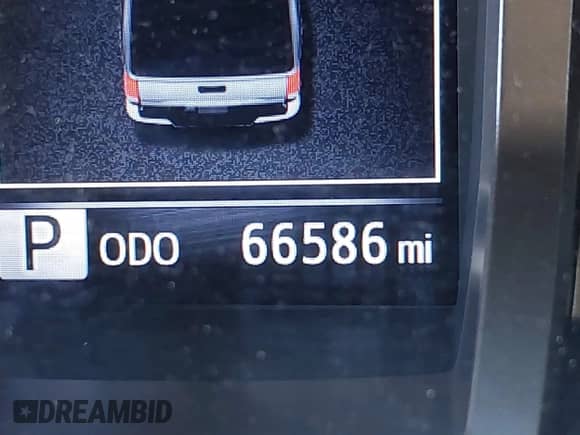 2022 Toyota Tacoma SR5 z VIN 3TMAZ5CN8NM181805, wystawiony jako IAAI lot #43143864 z przebiegiem 66 586 mil mil oraz . Historia ofert i sprzedaży dostępna na DreamBid. Obrazek 16.