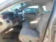 2010 Chevrolet Impala LS с VIN 2G1WA5EKXA1159122, выставлен на аукционе Copart как лот 68574965 с пробегом 195 046 миль миль и Списание • Salvage title. История ставок и продаж доступна на DreamBid. Изображение 7.