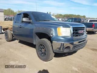 2009 GMC Sierra 1500 Work Truck with VIN 1GTEK19C09Z230987, listed as a IAAI auction lot 43358742 with 6,082 mi miles and . Bid and sale history available at DreamBid. Image 1.