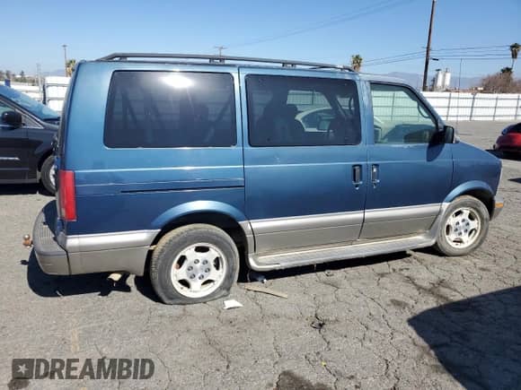 2004 Chevrolet Astro with VIN 1GNDM19X84B111571, listed as a Copart auction lot 46376945 with 240,121 mi miles and Salvage title. Bid and sale history available at DreamBid. Image 3.