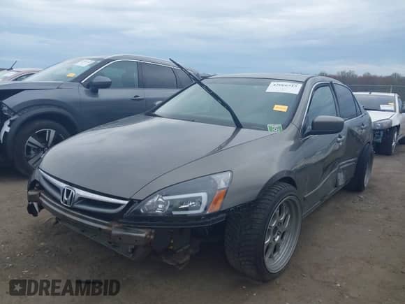 2006 Honda Accord EX-L с VIN 1HGCM65576A068356, выставлен на аукционе IAAI как лот 42066515 с пробегом 170 501 миль миль и . История ставок и продаж доступна на DreamBid. Изображение 2.