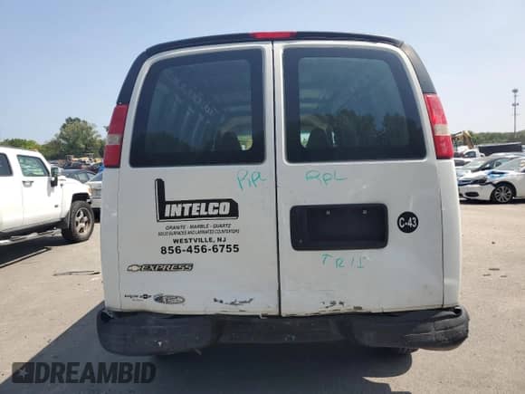 2017 Chevrolet Express Cargo with VIN 1GCWGAFF5H1108403, listed as a Copart auction lot 67507695 with 177,766 mi miles and Salvage title. Bid and sale history available at DreamBid. Image 6.