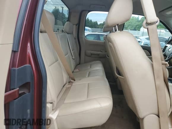 2009 Chevrolet Silverado 1500 LTZ z VIN 1GCEK39089Z199473, wystawiony jako Copart lot #65096805 z przebiegiem 265 225 mil mil oraz Szkoda całkowita • Salvage title. Historia ofert i sprzedaży dostępna na DreamBid. Obrazek 10.