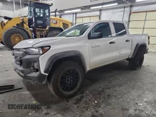 2025 Chevrolet Colorado 4WD Trail Boss с VIN 1GCPTEEK8S1171072, выставлен на аукционе Copart как лот 71191445 с пробегом Не указан миль и Списание • Salvage title. История ставок и продаж доступна на DreamBid. Изображение 1.