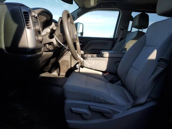 2016 Chevrolet Silverado 3500 с VIN 1GB4KYC8XGF280808, выставлен на аукционе Copart как лот 84072254 с пробегом 272 217 миль миль и Списание • Salvage title. История ставок и продаж доступна на DreamBid. Изображение 7.