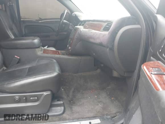 2011 Chevrolet Tahoe LTZ with VIN 1GNSCCE06BR394250, listed as a IAAI auction lot 41746923 with 269,069 mi miles and . Bid and sale history available at DreamBid. Image 5.