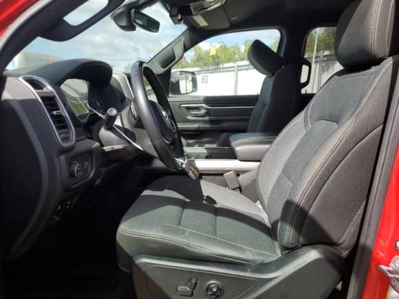 2021 Ram 1500 Big Horn with VIN 1C6RREFG1MN610200, listed as a Copart auction lot 84767334 with 61,999 mi miles and Clean title. Bid and sale history available at DreamBid. Image 7.