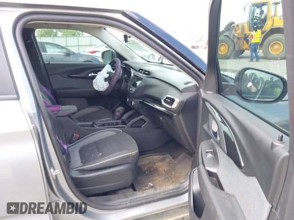2023 Chevrolet TrailBlazer LT с VIN KL79MPS24PB046848, выставлен на аукционе IAAI как лот 42241165 с пробегом 59 862 миль миль и . История ставок и продаж доступна на DreamBid. Изображение 5.