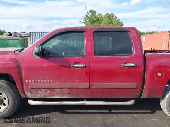2007 Chevrolet Silverado 1500 1LT с VIN 2GCEC13C171621786, выставлен на аукционе IAAI как лот 43334009 с пробегом 266 050 миль миль и . История ставок и продаж доступна на DreamBid. Изображение 15.