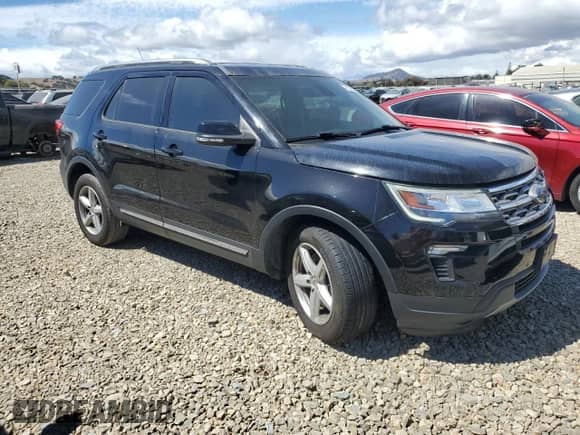 2018 Ford Explorer XLT with VIN 1FM5K7D85JGB60131, listed as a Copart auction lot 71735195 with 109,217 mi miles and Salvage title. Bid and sale history available at DreamBid. Image 4.