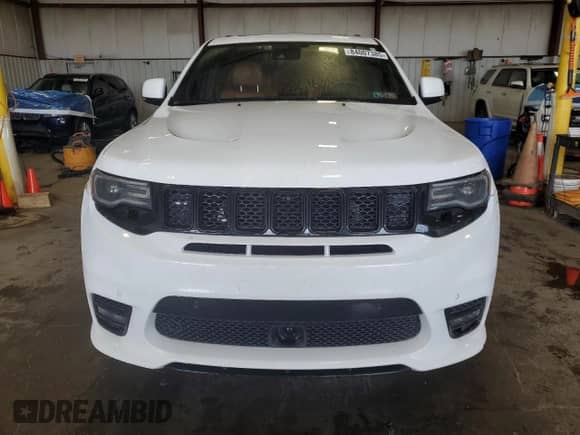 2017 Jeep Grand Cherokee SRT с VIN 1C4RJFDJ3HC914005, выставлен на аукционе Copart как лот 84007385 с пробегом 53 173 миль миль и Списание • Salvage title. История ставок и продаж доступна на DreamBid. Изображение 5.