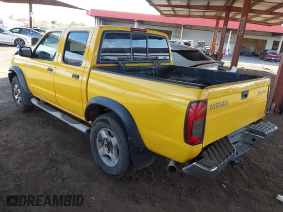 2000 Nissan Frontier XE with VIN 1N6ED27T7YC309378, listed as a IAAI auction lot 42418435 with 191,262 mi miles and . Bid and sale history available at DreamBid. Image 3.