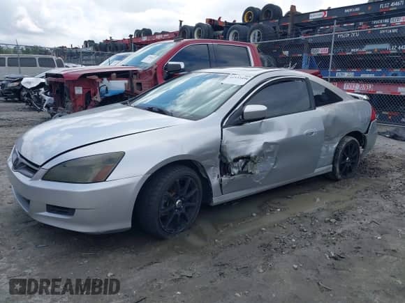 2006 Honda Accord EX-L z VIN 1HGCM82756A000025, wystawiony jako IAAI lot #41933496 z przebiegiem Nie podano mil oraz . Historia ofert i sprzedaży dostępna na DreamBid. Obrazek 2.