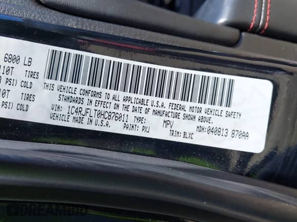 2017 Jeep Grand Cherokee Trailhawk z VIN 1C4RJFLT0HC876011, wystawiony jako IAAI lot #42247030 z przebiegiem 115 801 mil mil oraz . Historia ofert i sprzedaży dostępna na DreamBid. Obrazek 9.